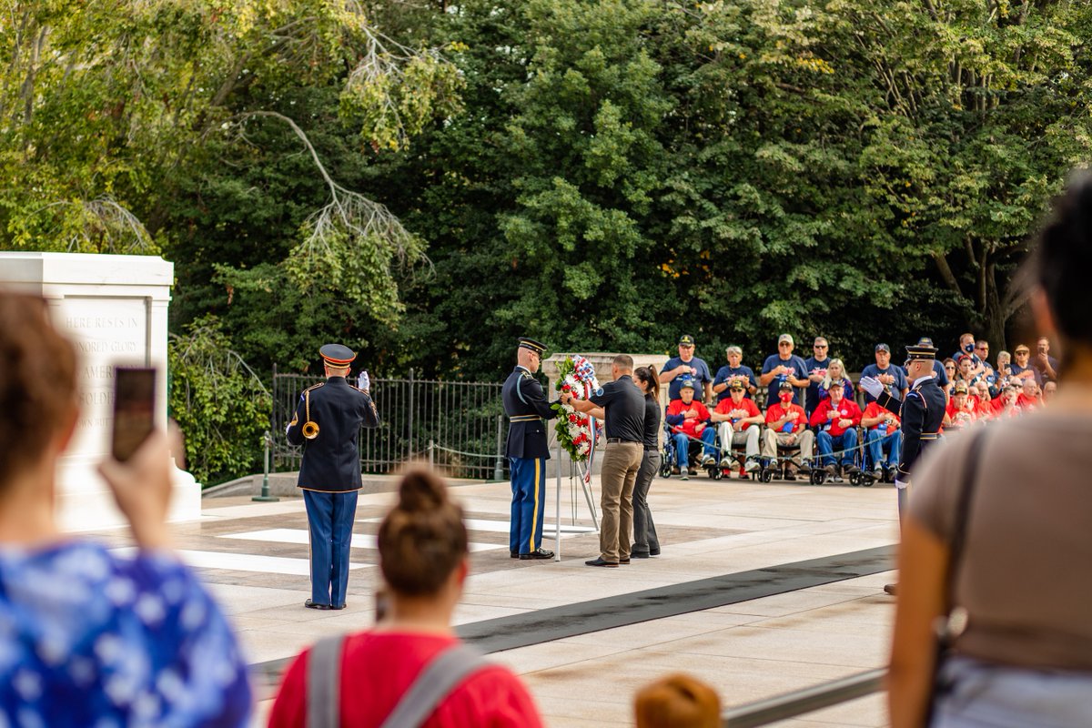 Our Veterans have arrived at Arlington. On this trip, we are honored to participate in a wreath laying ceremony. Ray Mueller, WWII and his daughter Jeanie will participate in the ceremony.

arlingtoncemetery.mil

#VHFSI
#Mission010
#ChangingOfTheGuard
#ArlingtonNationalCemetery