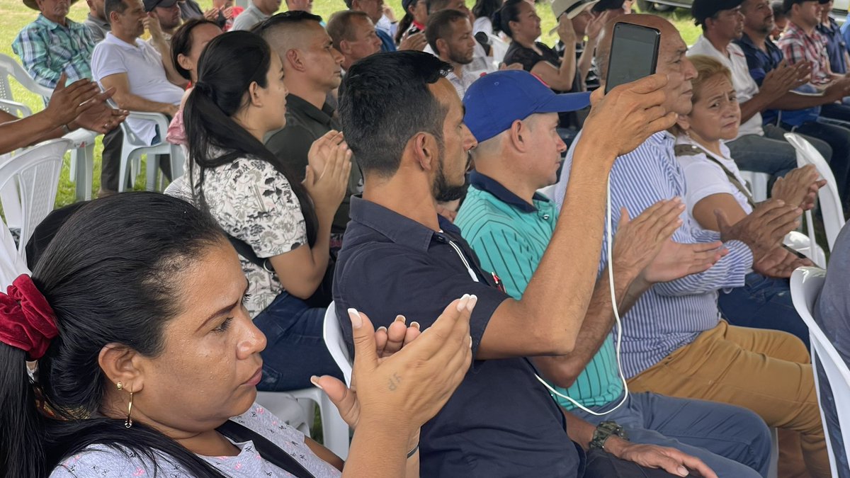 ARNColombia's tweet image. Desde octubre de 2022, la @activosSAE abrió la posibilidad de suscribir contratos de arrendamiento con descuentos dirigida a población cuya priorización se encuentra en el marco del #AcuerdoFinalDePaz🕊️, es decir, para las y los firmantes de paz🥳. Vamos a darles tierras fértiles