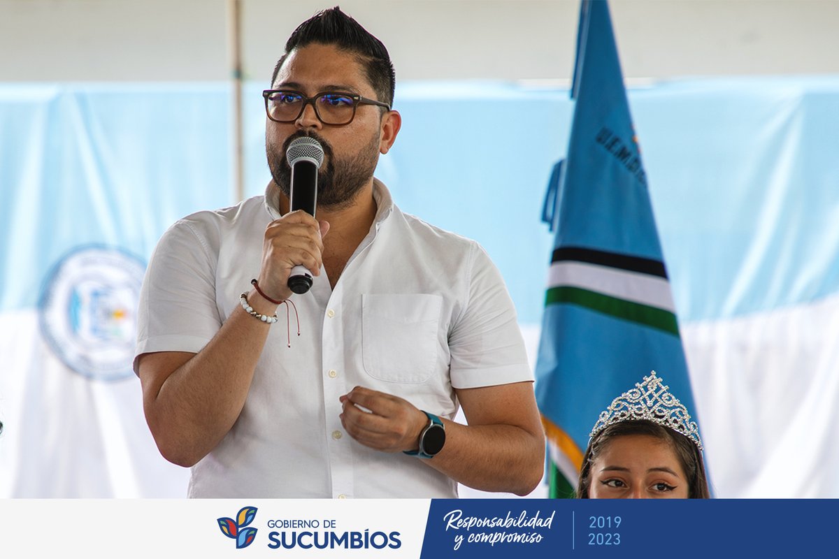 GobSucumbios's tweet photo. Representantes del Gobierno de Sucumbíos participaron en la Sesión Solemne de la Unidad Educativa del Milenio Dr. Camilo Gallegos Domínguez, al conmemorar 42 años de creación al servicio de la ciudadanía, formando lideres para la provincia.

#AmadoChávezPrefecto
#VivirMejor https://t.co/4A8XbBmuTs
