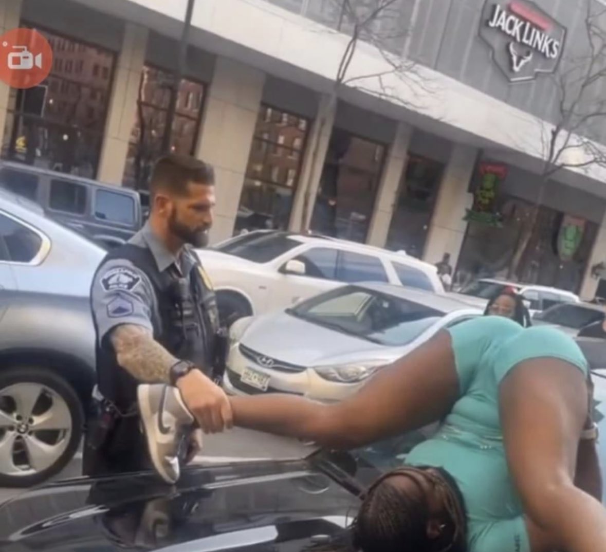 Mike Norton on Twitter: "Oh no, people in Minneapolis are twerking on