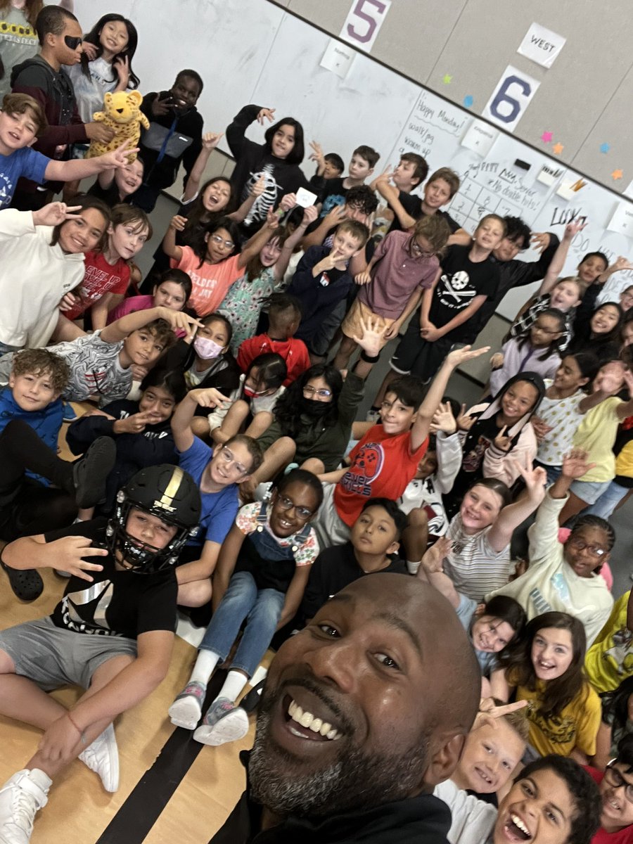 Ridge Nation Athletics (@ridge_nation) on Twitter photo Had a great time speaking with the <a href="/HESPanthers/">Heritage Elementary</a> 4th and 5th graders about our upcoming football camp this summer. Can’t wait to see you all there.
guestlist.co/events/745527 Had a great time speaking with the <a href="/HESPanthers/">Heritage Elementary</a> 4th and 5th graders about our upcoming football camp this summer. Can’t wait to see you all there.
guestlist.co/events/745527
