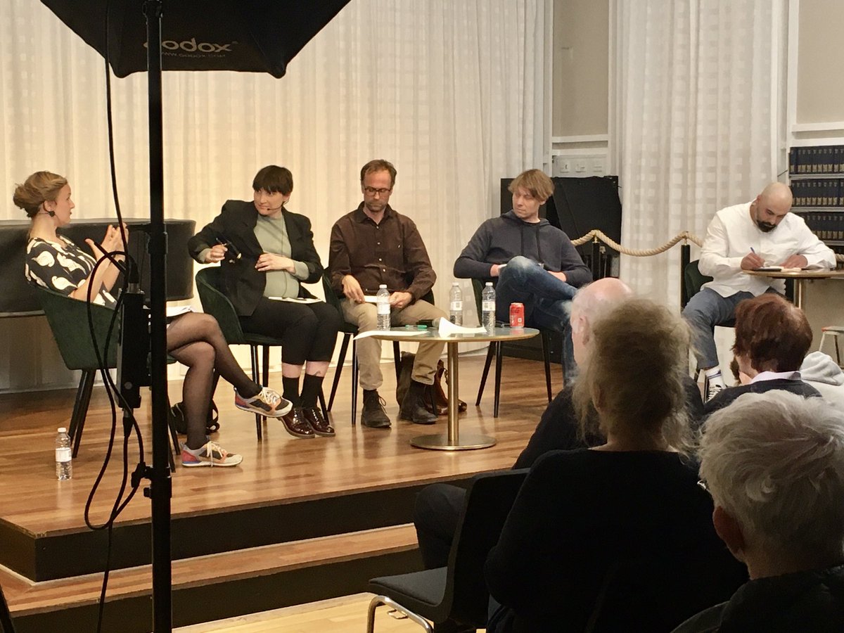 EftertrykMag's tweet photo. Tak for endnu et #eftersyn i rækken - denne gang om krigen i Ukraine og Vestens respons derpå (en grundig artikel følger snart) Og stor tak til @BiblioteketF 📖 for at lægge rammer til 🏟👍 @ppkzd @karenphilippal @BramsenIsabel @KristianHusted https://t.co/QwxcCcNmas