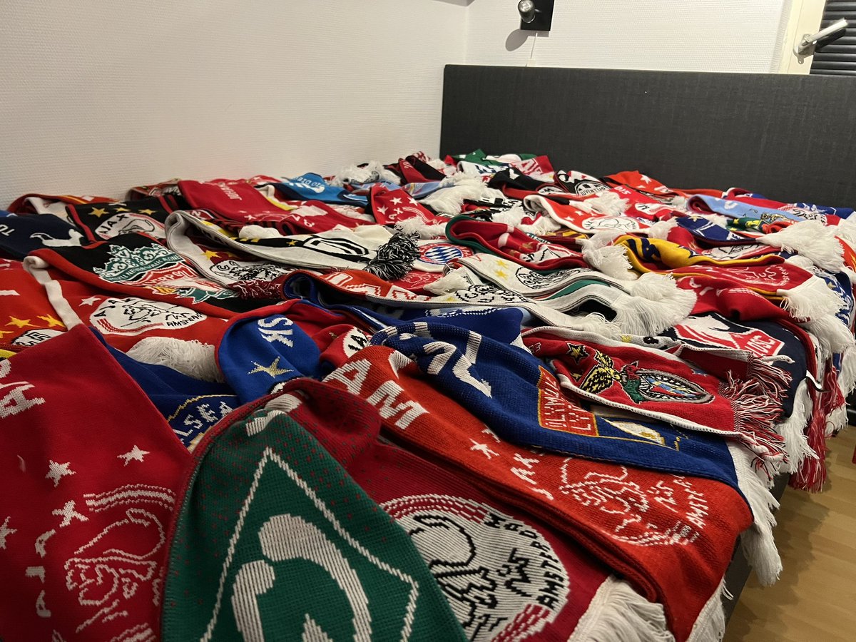 MRMEX21's tweet photo. Bijna aan elke Europese wedstrijd wel een herinnering!! Soms is de ene mooie dan de ander…

#Ajax #ChampionsLeague https://t.co/qDqiQ6myK2