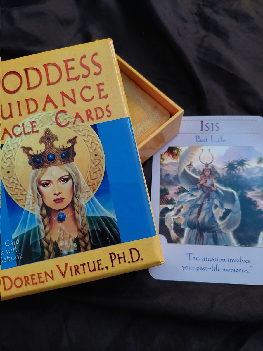 This was a weird one. Asked for 1 card as guidance for anyone in need and Isis jumped out. Think this one is for me too. Ask me for more info if you feel called to. #TarotReading