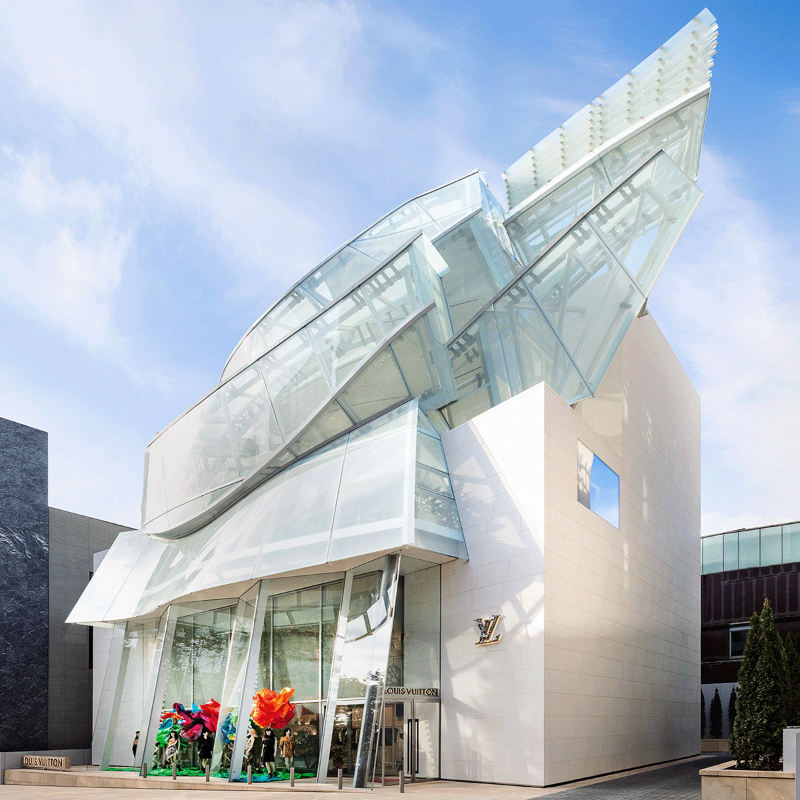 LouisVuitton's tweet photo. Presenting Ikoyi at #LouisVuitton. For a limited time, Chef #JeremyChan of the Michelin-starred restaurant in London has taken up residence at the Maison Seoul. Learn more about this unique dining experience open through June 10th.