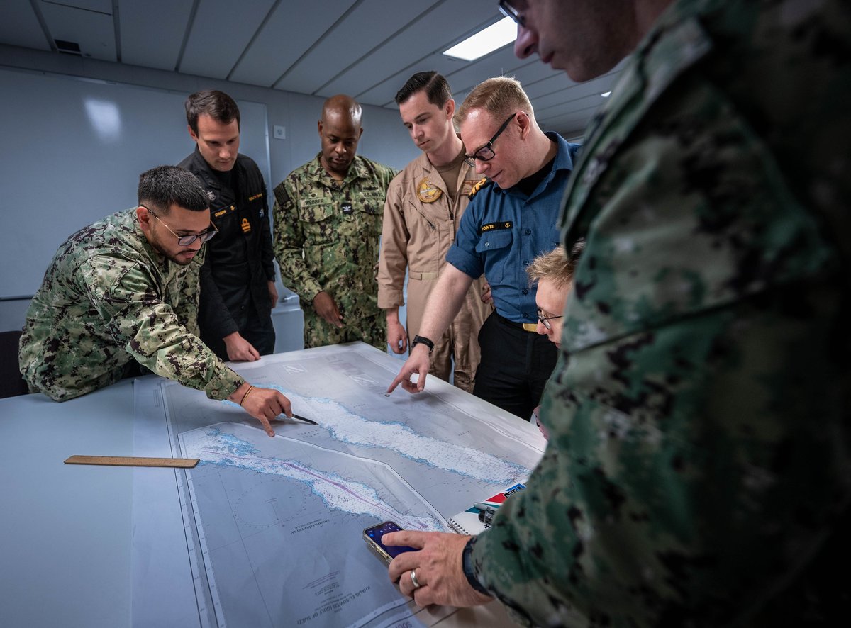 RoyalCanNavy's tweet photo. #HMCSMontreal and #MVAsterix played an important role in #OpSAVANNE. Our sailors added a layer of security and re-supplied our allies. Our ships will continue their assigned mission on #OpPROJECTION in the Indo-Pacific. 💪
📸: S1 Taylor Congdon #WeTheNavy https://t.co/OyhCQT5MCW