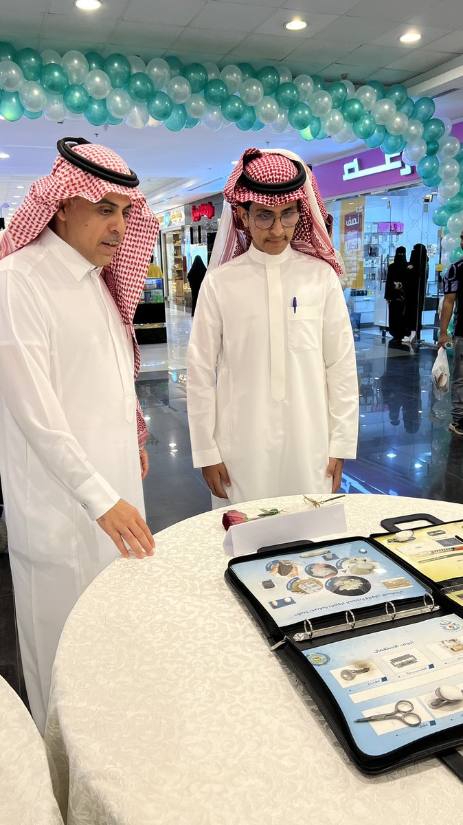 tnamahmoz's tweet photo. شاركت جمعية التنمية بالمزاحمية وفريق معين التطوعي في المعرض التوعوي ( المخدرات و أضرارها ) والذي نظمته مستشفى المزاحمية بمشاركة عدد من الجهات الحكومية في مول المزاحمية بحضور سعادة محافظ المزاحمية الأستاذ / خالد العجمي وعدد من مدراء الدوائر الحكومية وأعضاء جمعية التنمية https://t.co/tYxYDWTeVu