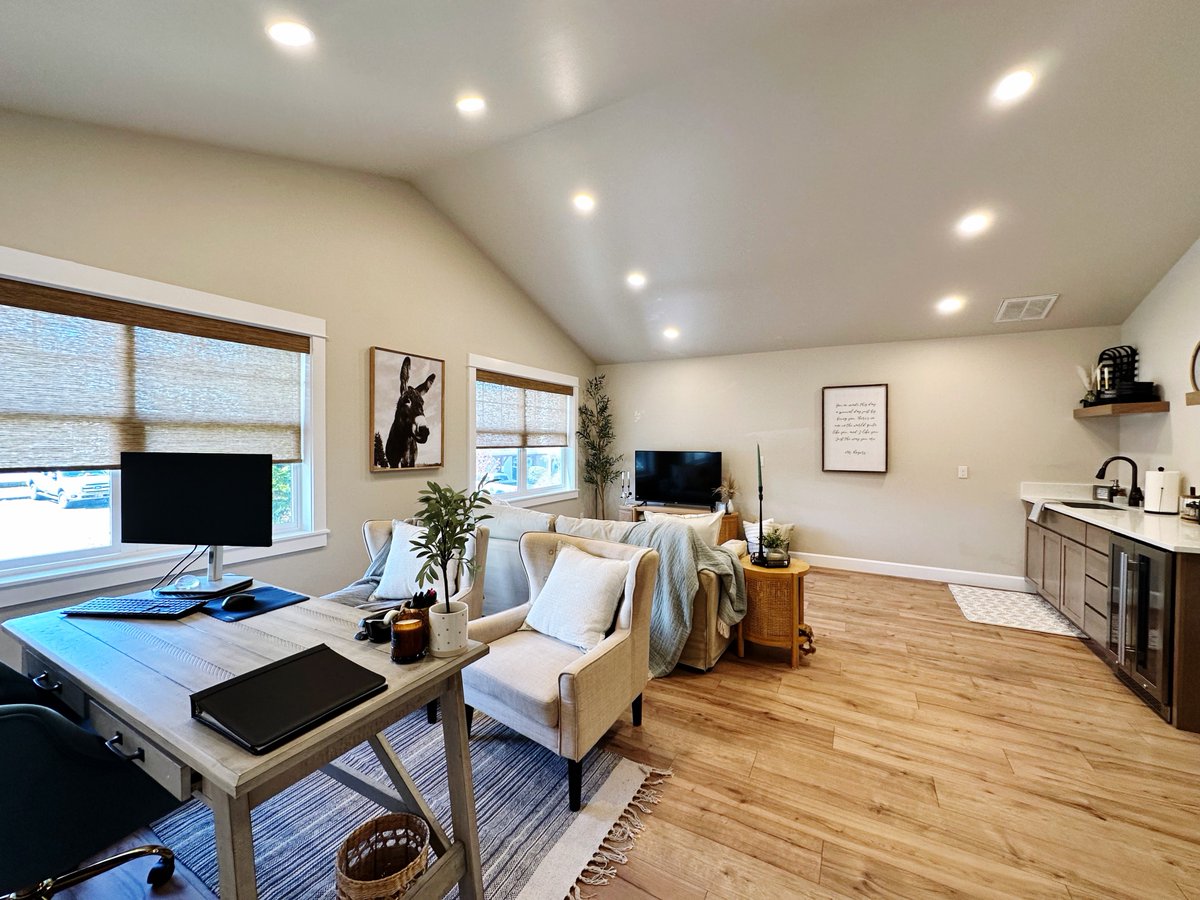 LexarHomes's tweet photo. We're incredibly excited to introduce you to our new office in Coupeville! We are open at this location by appointment - make plans to stop by and see us!

#lexarhomes #customhomebuilder #construction #constructionlife #designbuild #pnw #onyourland #coupeville #whidbeyisland https://t.co/T2Ngl1sNyK