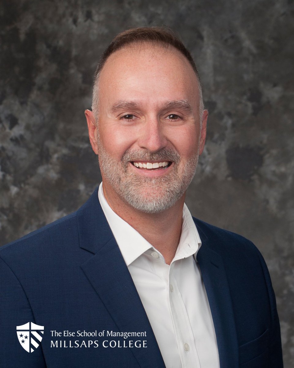 Congratulations to Professor Gerad Hardy, recipient of the Excellence in Teaching Award presented at the Academic &amp; Student Life Awards on May 3, 2023.

#OnlyAtElse #Millsaps #ElseSchool #WhyLearnAnywhereElse #MillsapsMBA #MBA #Business #Leadership