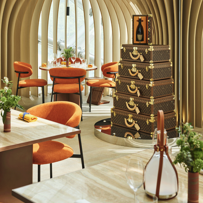 LouisVuitton's tweet photo. Presenting Ikoyi at #LouisVuitton. For a limited time, Chef #JeremyChan of the Michelin-starred restaurant in London has taken up residence at the Maison Seoul. Learn more about this unique dining experience open through June 10th.