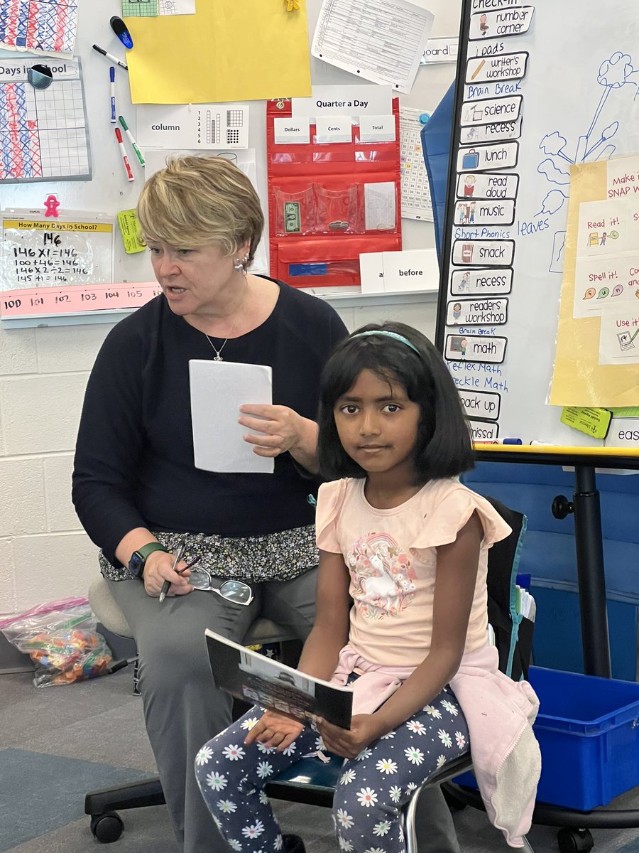 lisakort5's tweet photo. Natalie Lewis from Teachers College coached Poorvika on how to read aloud to the class.
Great modeling and now we are going to try it with small groups.
#onetroy https://t.co/DfBAOPegpr