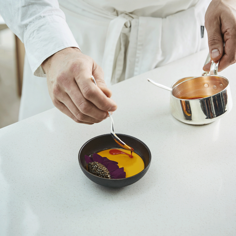 LouisVuitton's tweet photo. Presenting Ikoyi at #LouisVuitton. For a limited time, Chef #JeremyChan of the Michelin-starred restaurant in London has taken up residence at the Maison Seoul. Learn more about this unique dining experience open through June 10th.