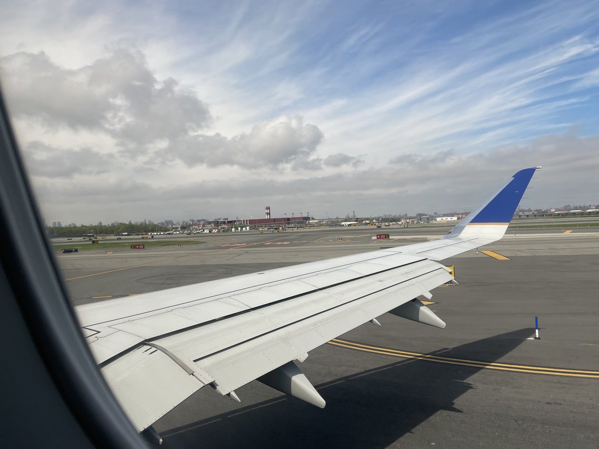 701anda's tweet image. Almost back on the air, after my #90DaysOfDPS, Batch#18, leaving big and 'smaller' apple's' behind, which was not easy, now boarding to continue cloud computing course! #cloudcomputing #linux #AWS #React #Javascript #Node #SQL  #Programming #Coding #Apple #HP