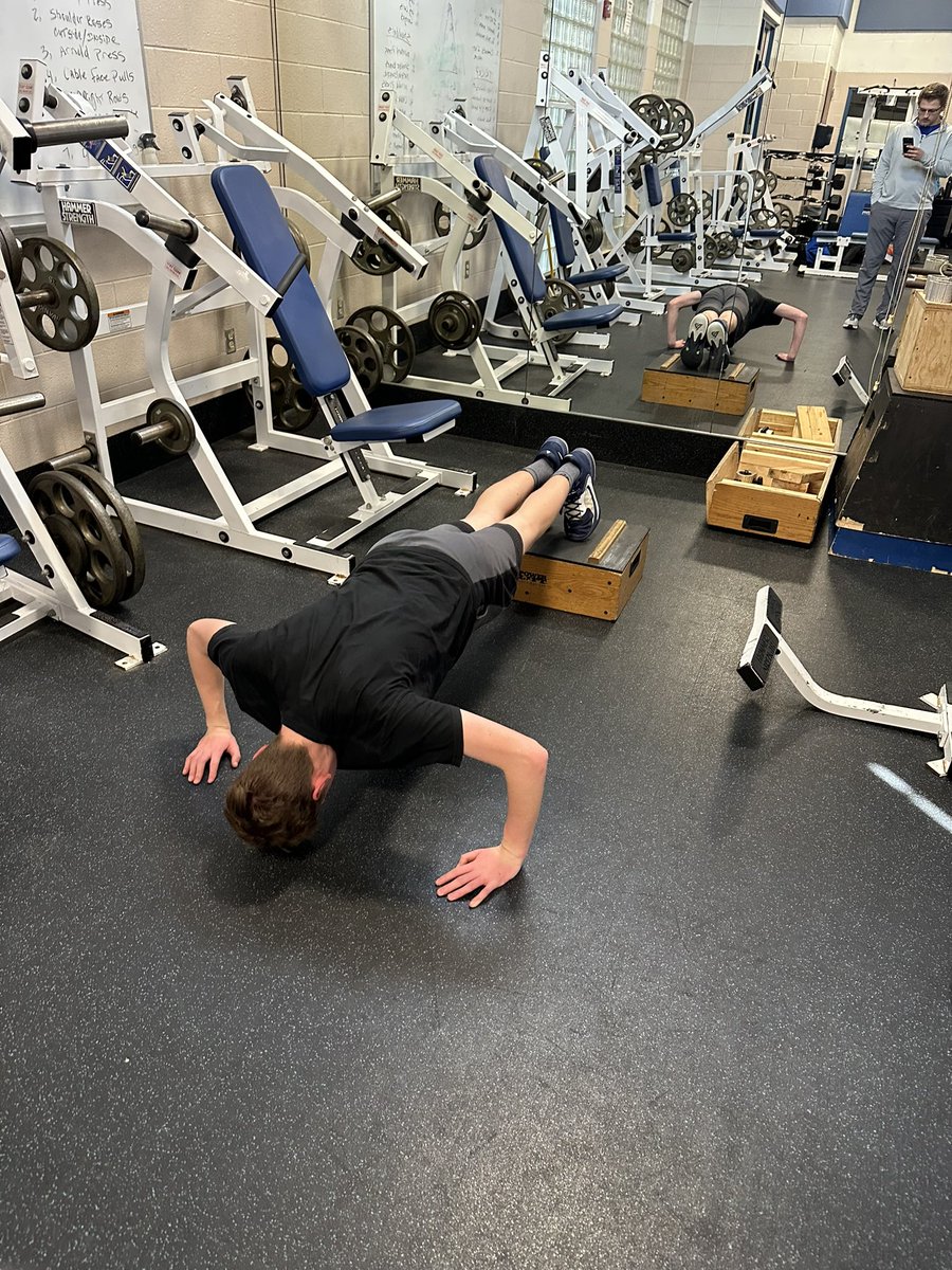LFMensHoops's tweet photo. Great day of open gym &amp; lifting! 🏀 💪 https://t.co/UI2OHXHqqR