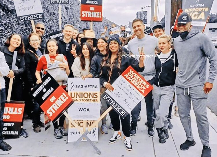 Awesome seeing the casts of #TheRookie and #TheRookieFeds supporting their writers! #WritersGuildStrike