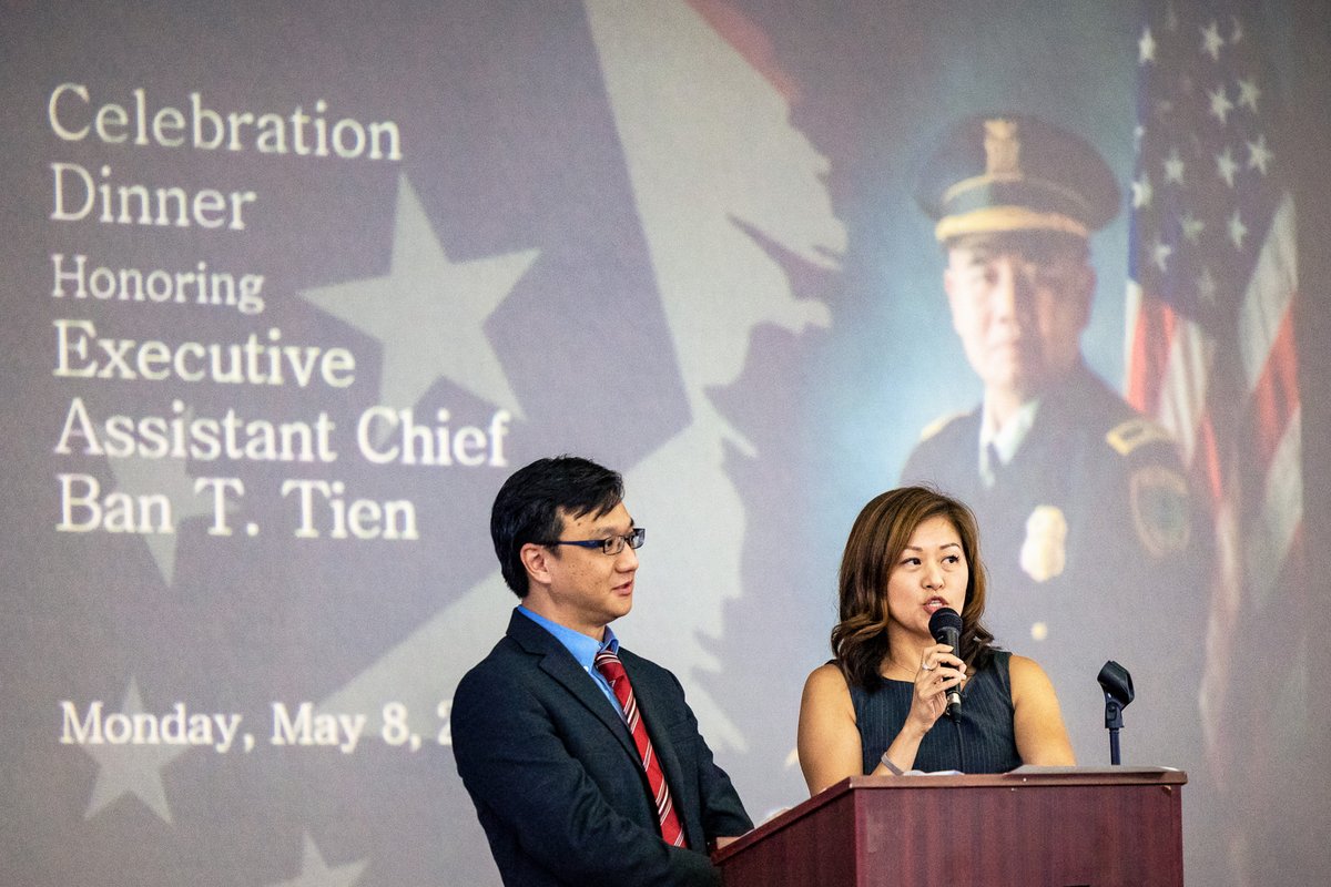 This #AAPImonth, Executive Assistant Chief Ban Tien was honored by his community.  

He was recently promoted & is the first Asian American to reach this rank at HPD. 

Congratulations Chief!

#OneSafeHouston
