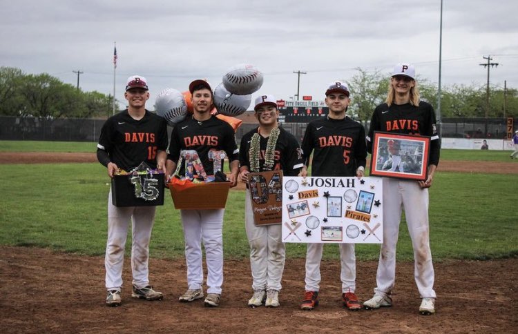 Senior night… we wish nothing but the best for these five young men. Be a good pirate!  <a href="/willsey_trent/">Trent Willsey</a> <a href="/chase67317727/">Chase Hansen</a>