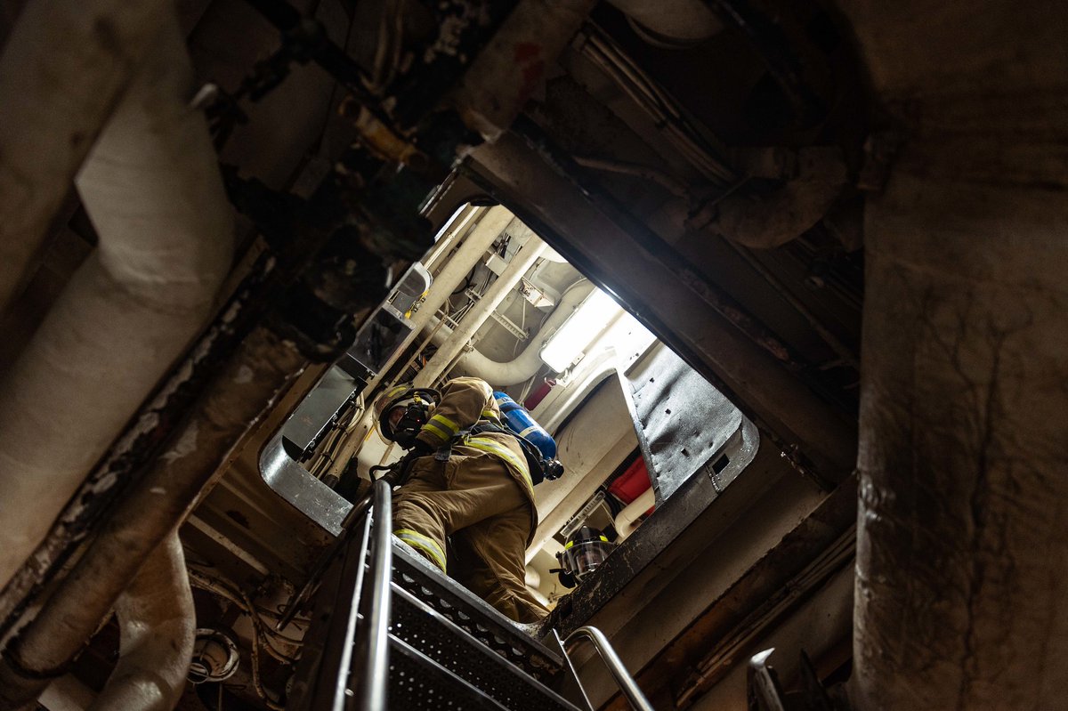 MarineRoyaleCan's tweet photo. #NCSMMontréal et le #NMAstérix ont joué un rôle essentiel dans le cadre de l’#OpSAVANNE. Nos marins ont renforcé la sécurité et réapprovisionné nos alliés.
Nos navires poursuivront leur mission dans le cadre de l’#OpPROJECTION dans l’Indo-Pacifique. 💪
📸: Mat 1 Taylor Congdon https://t.co/BaED2hS9DV