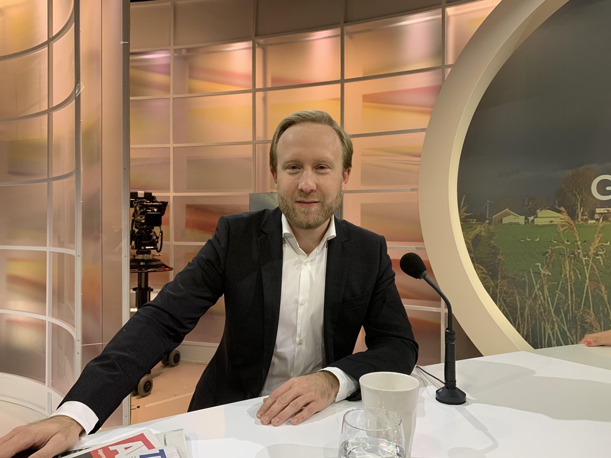 Een historisch moment in Amerika, oud-president Trump is schuldig bevonden aan seksueel misbruik en smaad. Wat gaat dit betekenen voor zijn campagne om opnieuw voor het presidentschap te gaan? Woensdag in #GoedemorgenNederland schuift Amerikadeskundige <a href="/raymondmens/">Raymond Mens</a> aan. #WNL