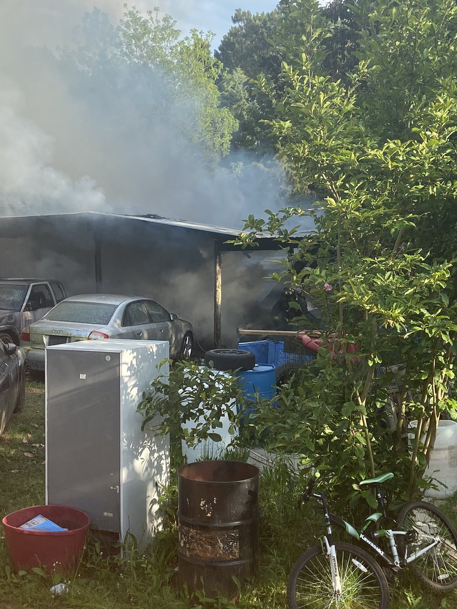 SCFS_PIO's tweet photo. SCFS, Saluda Fire Department, Old Town Fire Department, Hollywood Fire Department, and Midlands Fire Department responded to a structure fire this evening. Crews had a fast knock down on the fire and conducted overhaul operations. https://t.co/WZfiPpY0RY