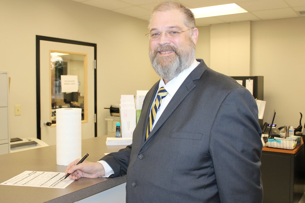 Kyle4Judge's tweet image. It's official!  I've filed my preliminary paperwork to run in the 2024 Republican Primary to continue to serve you as your Judge in Clark Circuit Court No. 6.