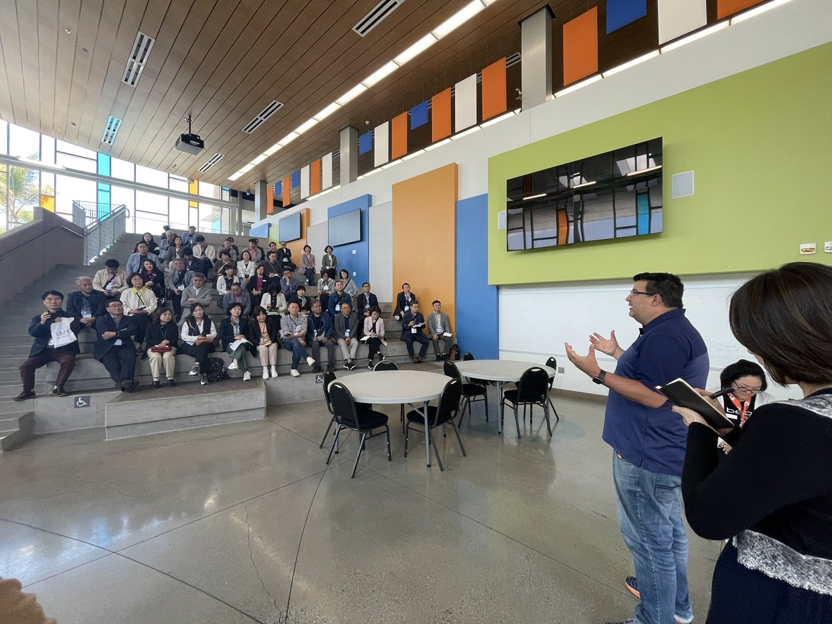 GLIPPUSD's tweet photo. Thank you and 감사하니다 @RJCaughey @Geckos_Pusd showcasing World Class Learning taking place @PowayUnified to the Principals and Administrators from KNUE🙌 @Connect_PUSD @CoyotesCves @BuhrPVES @SundancePUSD @XPlorationModel @MindyinPoway https://t.co/ECS2uv36eD