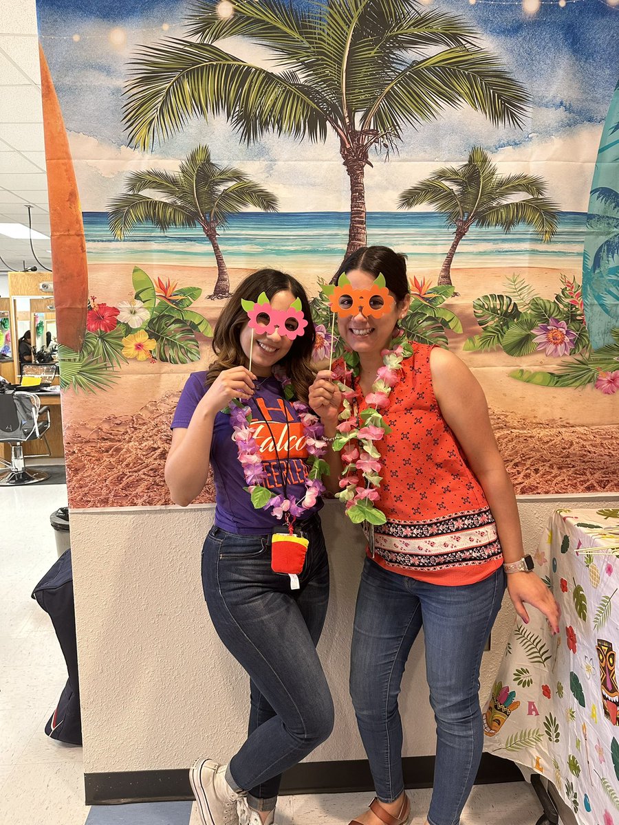 Valeria de la Peña tweet media