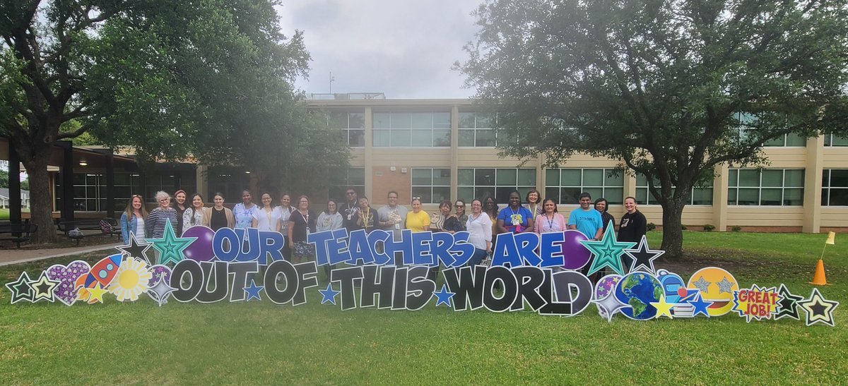 PersonalizeDISD: RT @chapelhillpl: Our teachers are out of this world!! #ChangeTheWorld #TheChargerWay 
 @wtwhitevt @PersonalizeDISD @TeamDallasISD @ICanReadDallas @CatchUpAndRead @unitedtolearn