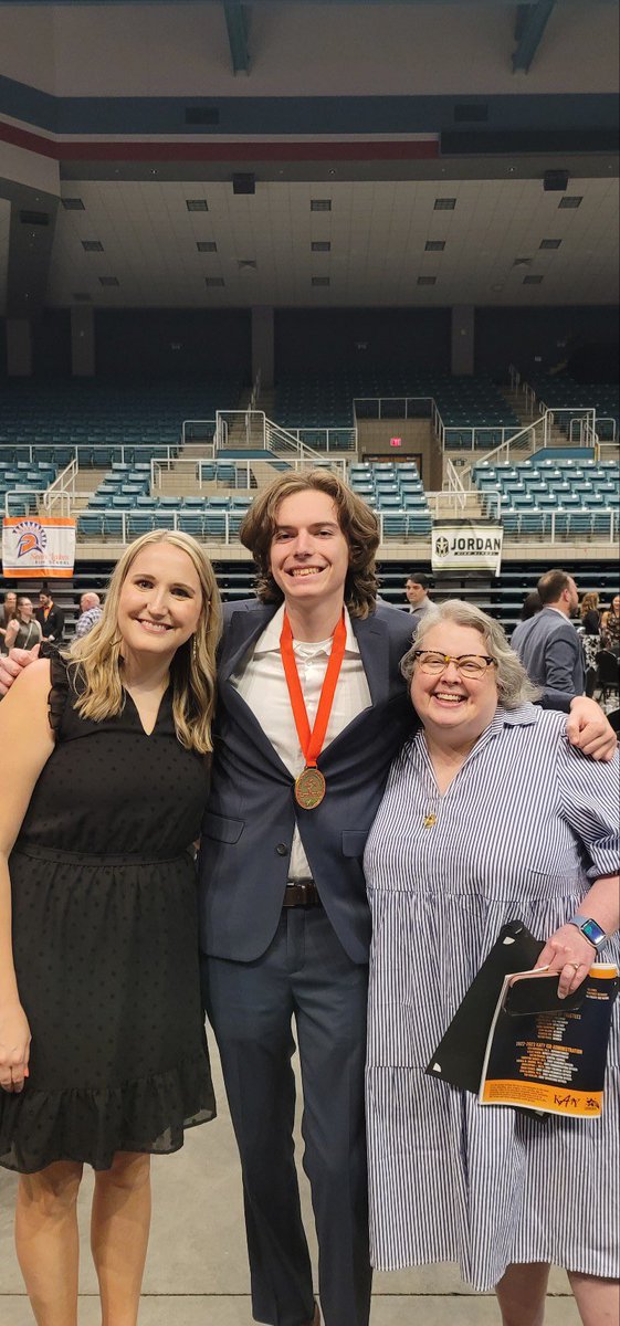 CaitlinPeters07's tweet photo. Such a great evening celebrating our Award of Excellence winners ❤️I love that I teach 10th &amp; 12th graders because I really get to see my kids grow up 

I am SO proud of the young man that Alex has flourished into. He’s going to excel at A&amp;M https://t.co/yDjF1m2RKF