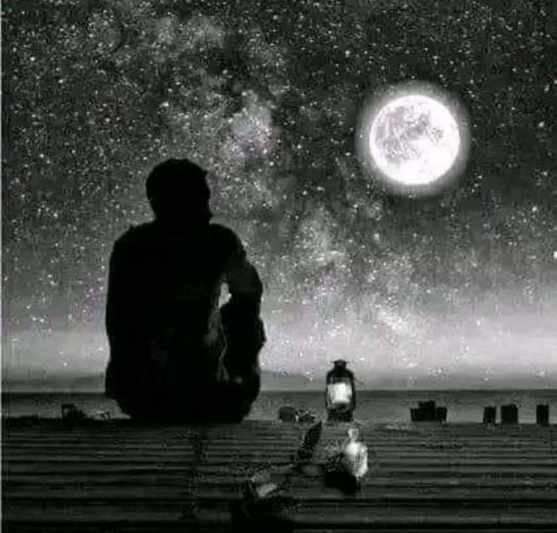 مملة الوحدة لكنها أفضل من ضجيج يمتلئ نفاقاً