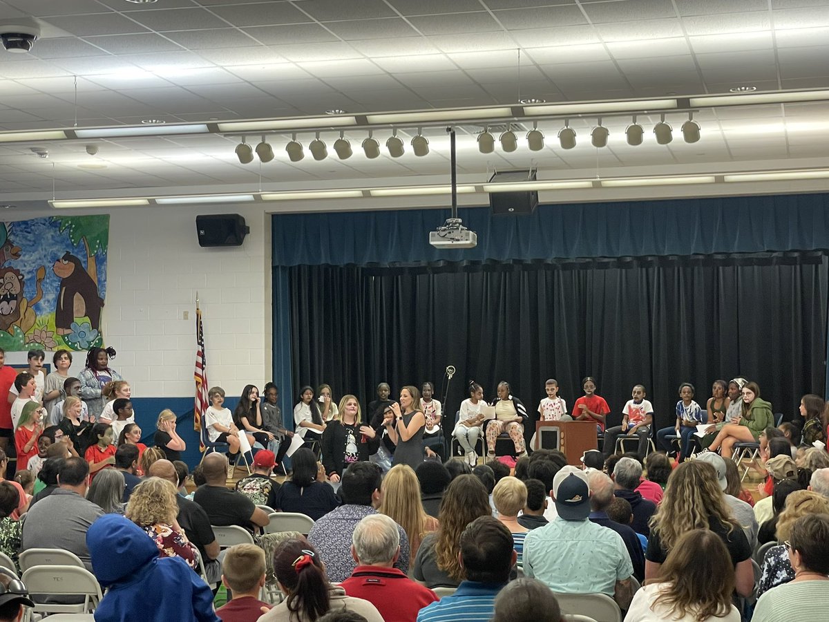 smars0194's tweet photo. What a wonderful night at our Zombie Musical and Orchestra Event! Our 4th and 5th graders did a great job performing! #futuretheaterstudents #ThaliaTribe @HullJennica and Mr. Kelly, thank you! https://t.co/GCY2UYNCao