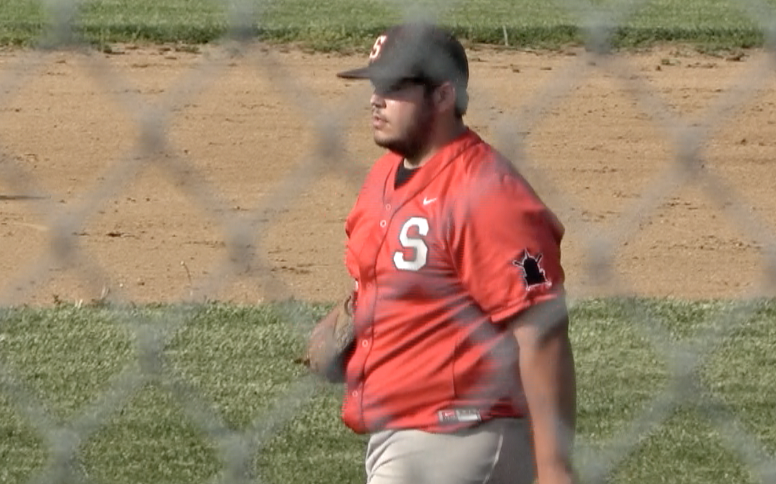 Channel1450com's tweet photo. Ryne Crum pitched a complete game shutout and drove in the game's only run - 

Springfield High stays in the CS8 race with a big win on the road at Rochester

Highlights of the pitchers duel here:
https://t.co/zjZmaIghEs https://t.co/S84veJ4FwX