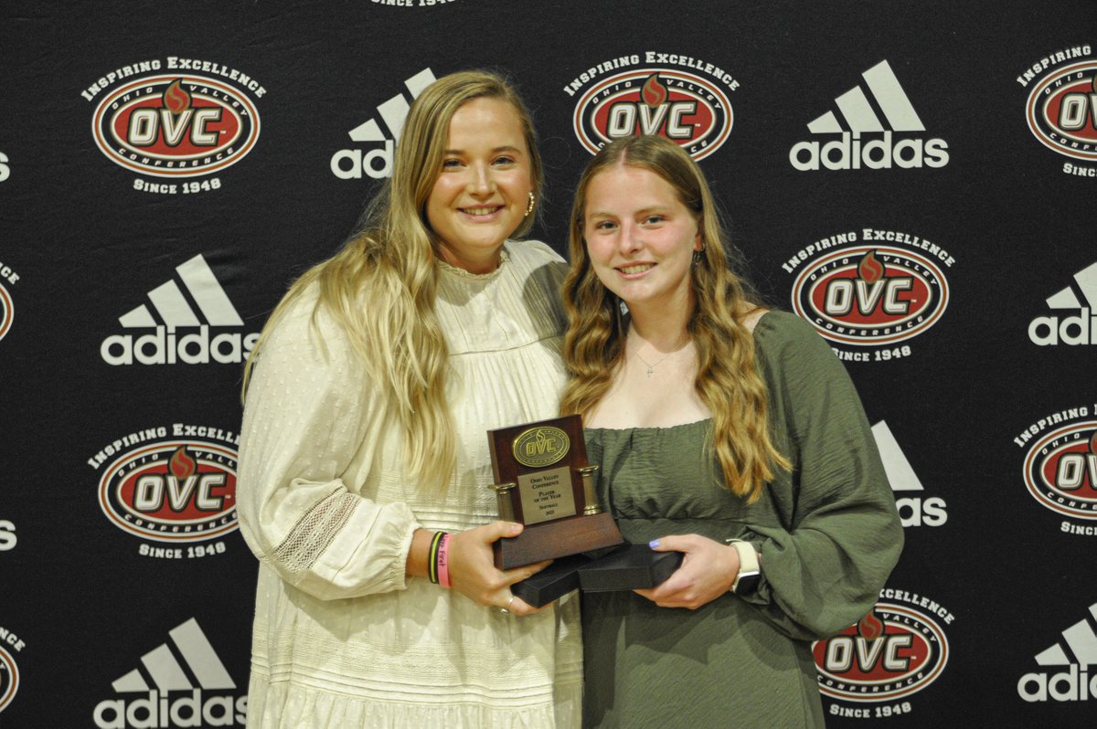 USIAthletics's tweet photo. A great banquet tonight by the @OVCSports to celebrate the 2023 softball season! @USISOFTBALL's Josie Newman and Allie Goodin received some postseason All-OVC hardware. Goodin shared OVC co-Player of the Year honors with Southeast Missouri's Aubrie Shore.
#GoUSIEagles #OVCit https://t.co/lFgJAShhSd