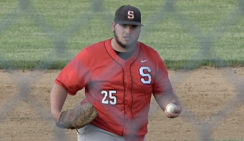 Channel1450com's tweet photo. Springfield High and Rochester baseball battled in a pitchers duel between Jack Swaney and Ryne Crum. 

Check out the highlights before they meet this afternoon at Robin Roberts:
https://t.co/zjZmaIgPu0 https://t.co/cQh10JVv4D
