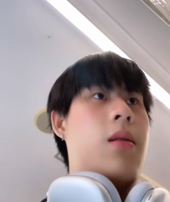 returnmin's tweet photo. แก้มม ｡>﹏<｡ https://t.co/OUbzMvhoHq