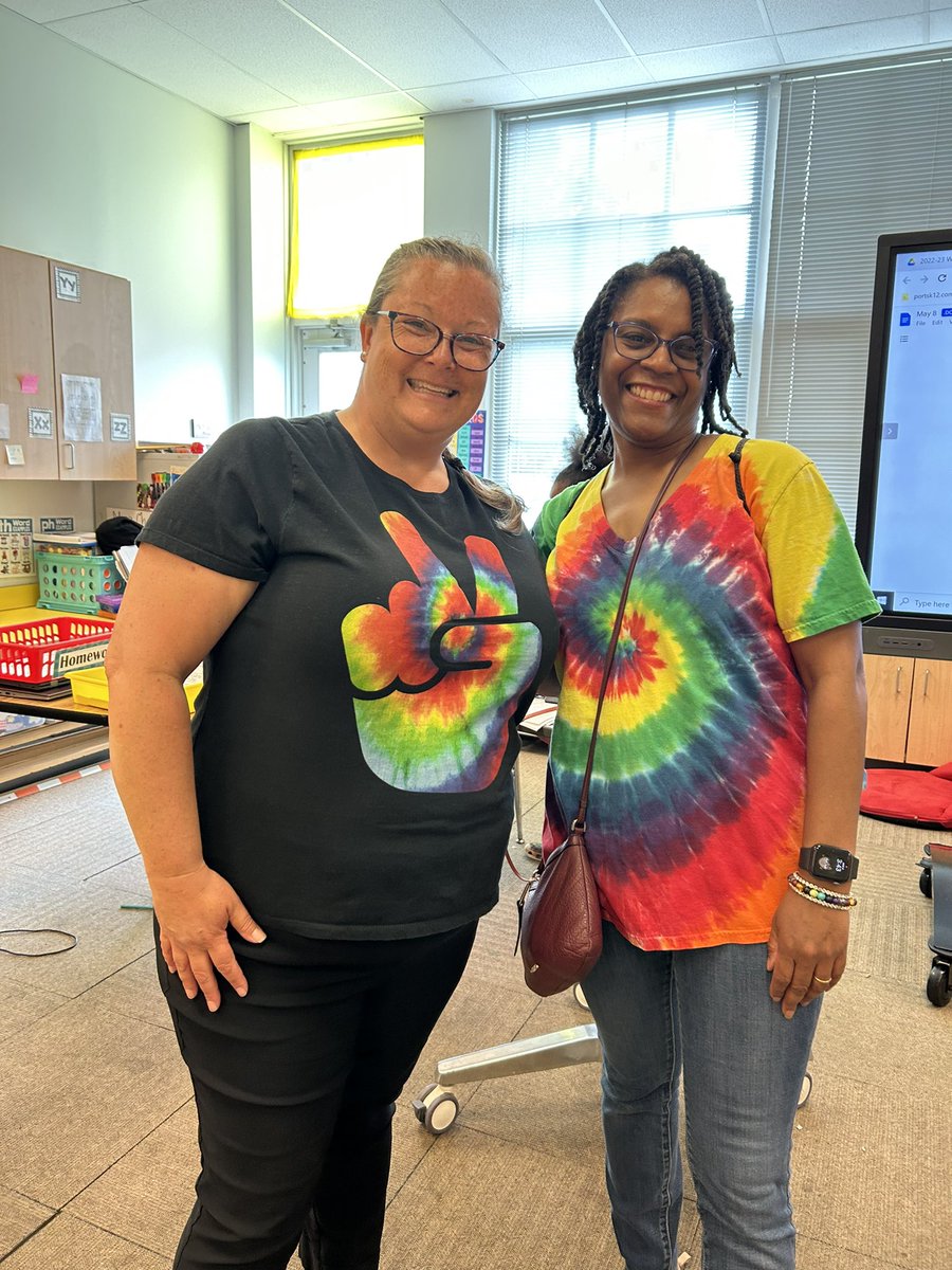 #spiritweek #tiedyetwins <a href="/WaterviewElem/">Waterview Elementary</a> <a href="/hnealPPS/">Dr. Heather Neal</a> <a href="/e_jamison0801/">Principal E. Jamison</a> <a href="/PortsVASchools/">Portsmouth Schools</a> <a href="/Johnsonart4pps/">Eafrica Johnson</a>