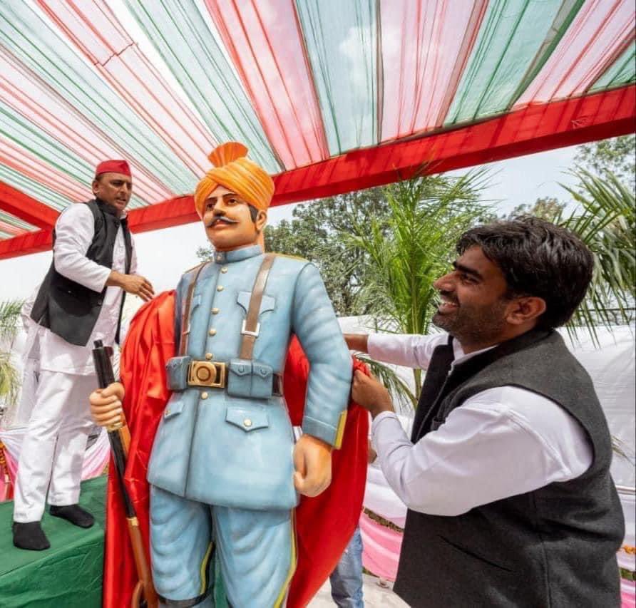 KoshishGurjar's tweet photo. 10 मई 1857 क्रांति के जनक कोतवाल धनसिंह गुर्जर जी को क्रांति दिवस पर शत शत नमन🙏🏼
#कोतवाल_धनसिंह_गुर्जर
#1857क्रान्ति_जनक_धनसिंह_गुर्जर
#KotwalDhanSinghGurjar1857 https://t.co/JHr9Msf39T