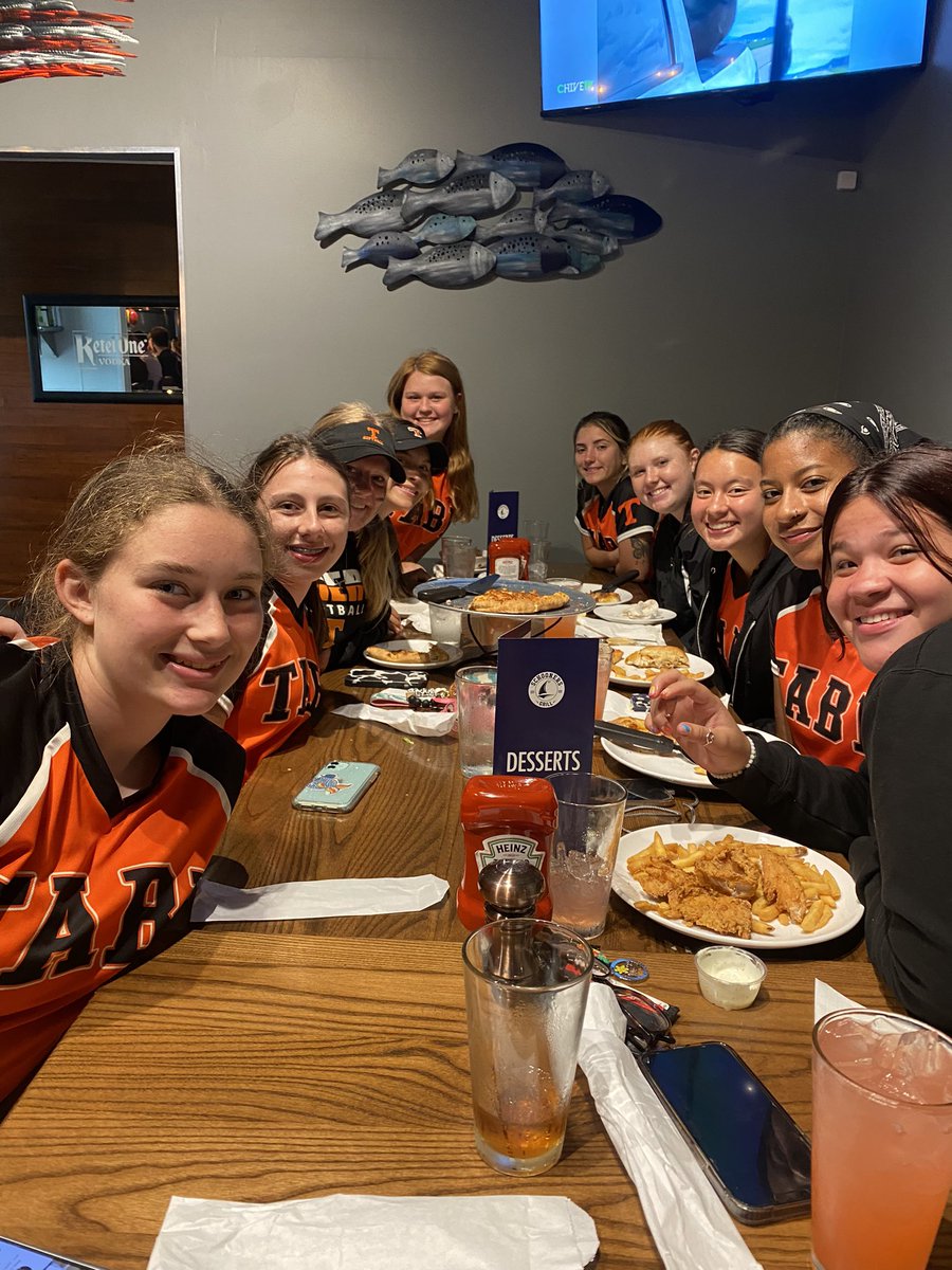 Girl's softball team had a great dinner out at Schooners tonight after their game against Warhill! #GoTabb