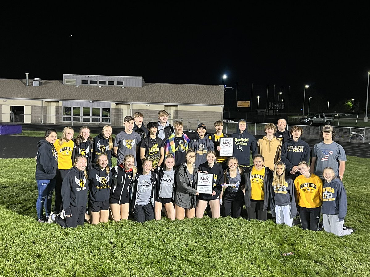 jag_xc's tweet photo. Congrats to both teams on winning the MVAC title! Back to back champs! https://t.co/xzpZq3MBIJ