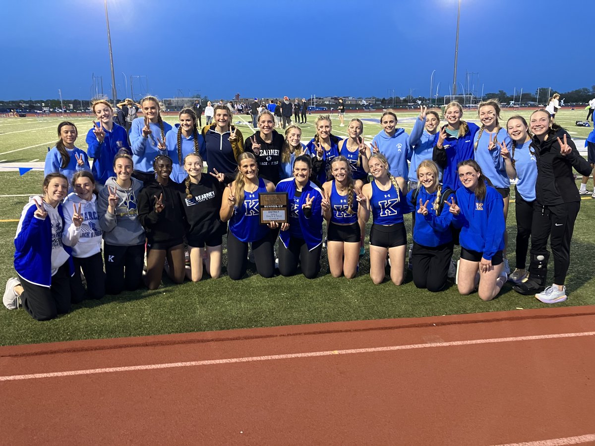 KHSGirlsTFXC's tweet photo. 🏆 A-2 District Runner-Up 🏆

The Bearcats weather early ⛈ to qualify 18 athletes in 14 events to the NSAA State Track and Field Championships!! So proud of this group's determination and ability to overcome!! #GetWhatYouGive 🔵⚪️🐾

@ryanhogue24 @KearneyBearcats https://t.co/QumwvzPwBr
