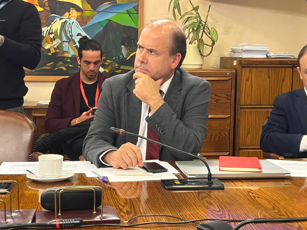 aundurragav's tweet photo. He solicitado en Comisión de Trabajo de la @Camara_cl que se retome la Reforma de Pensiones, q se había suspendido x Mesa Técnica (terminó el plazo) y elecciones que ya fueron. Lo solicitado es q se ponga plazo para indicaciones para darle un marco d tiempo a un necesario acuerdo https://t.co/c6Dsjj5mCx