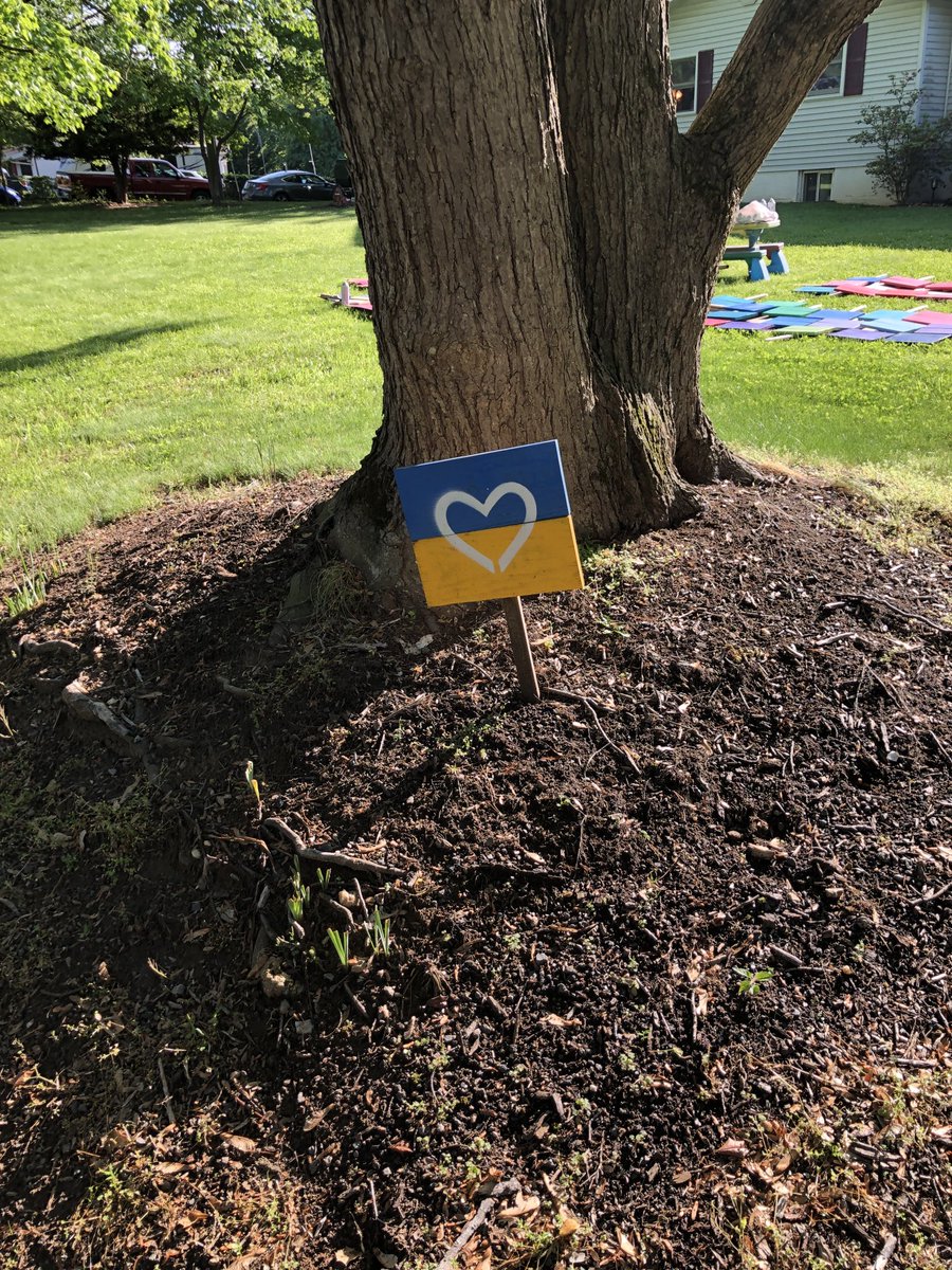 gwenfox5dc's tweet image. I’m talking ⁦#rusticlove heart signs making a difference for those with food insecurity See my story ⁦@fox5dc⁩ 6pm