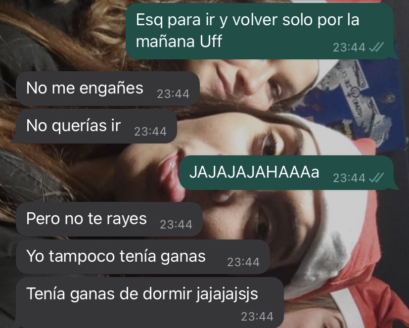 Itsheiila_'s tweet photo. Claudia y yo quedando para ir al aulario https://t.co/skYp4JnS7s