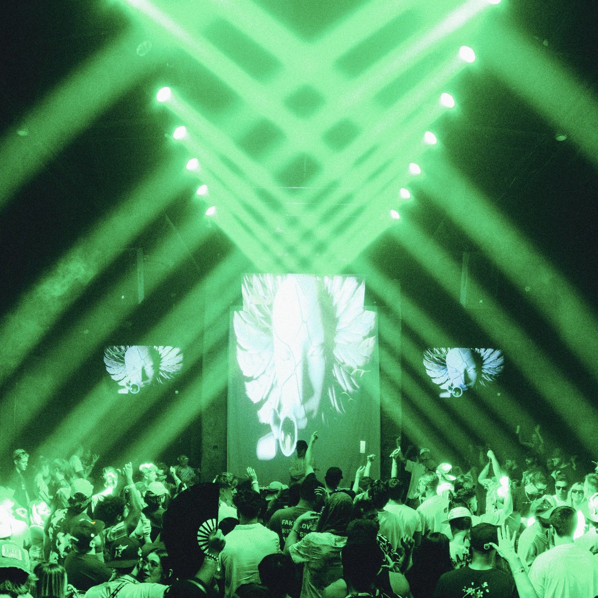 metatonemgmt's tweet photo. Past few weeks of @Kylewalkersongs first headline tour in North America,The Kapital K tour continues… 👁️💚 https://t.co/Nmh8ZHfe0q