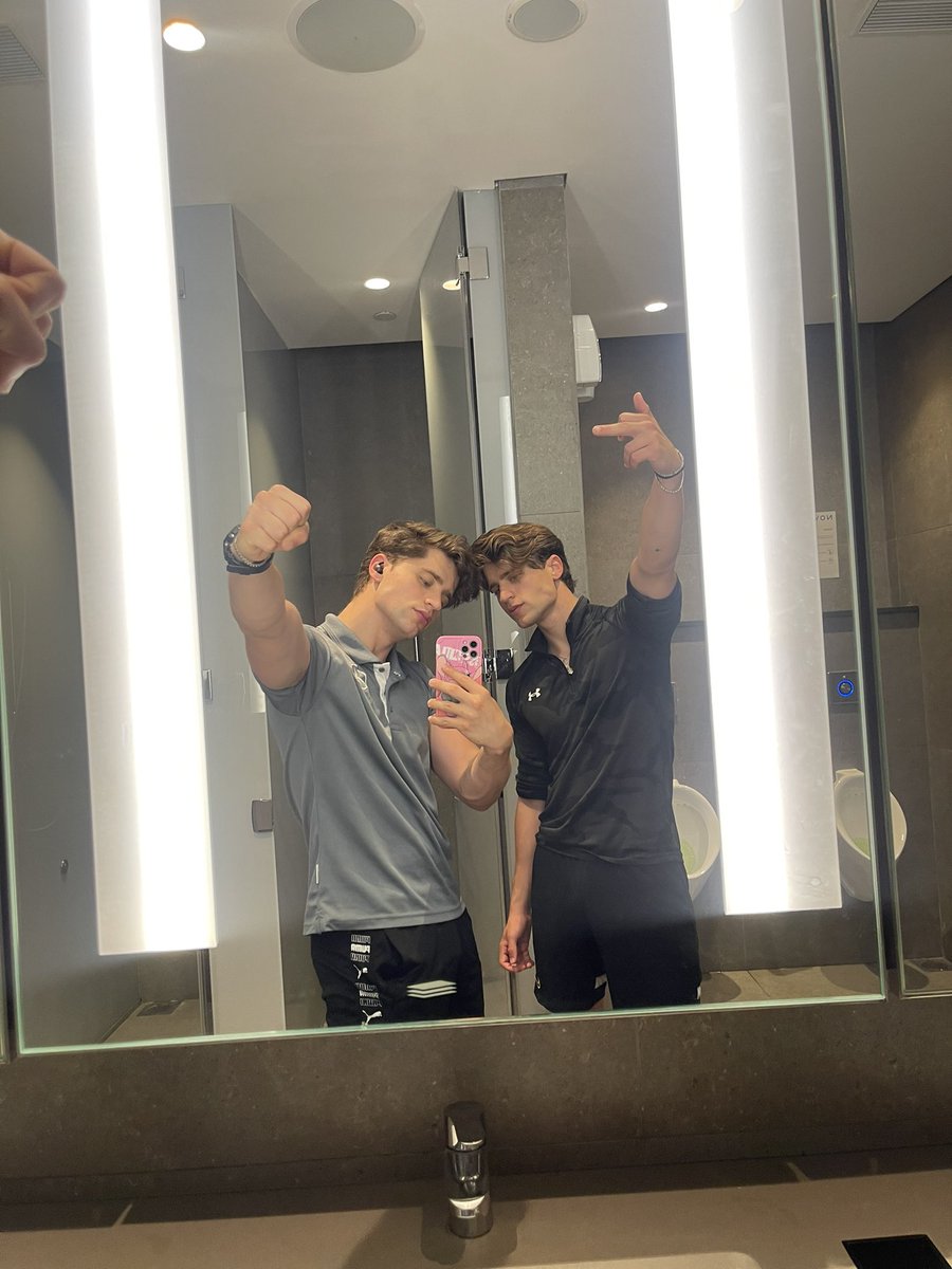 emartineeez's tweet photo. 24❤️ https://t.co/B68c492xjh