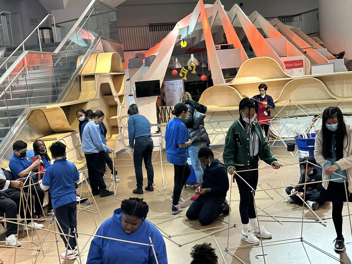 Trip to the Hall of Science! Our school was well represented🧬🧪#354strong <a href="/SheneanL/">Shenean Lindsay</a> <a href="/CSD17NYC/">District 17</a> <a href="/Philton73287848/">Philton</a>