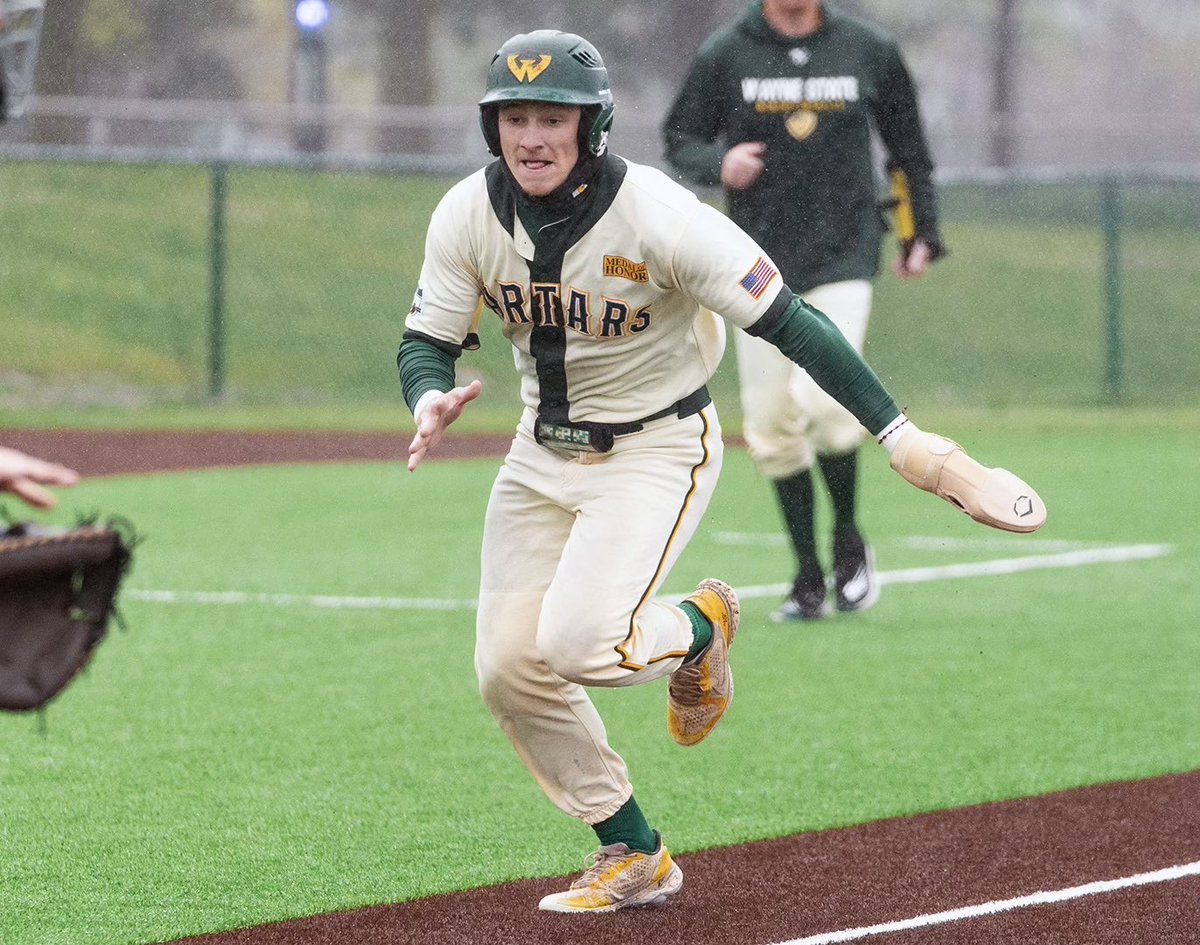 coachkelleywsu's tweet photo. The in-season life of a NCAA Baseball Student-Athlete. A bus is a second home, 50+ gms, training, limited sleep, but academics remain true! Shout out to our @waynestbaseball 7 who achieved a 4.0 term GPA! Hitzelberger, McGuire, Mychajluk, Nazelli, Pulford-Thorpe, Rosen, Szlazchic https://t.co/QHZ0w5T4ud