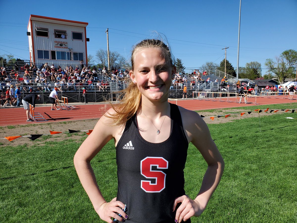 SB_TrackField's tweet photo. @Paige_Horne1 is #burkebound in the 100IH #bearcatspeed https://t.co/rPv4LRMKNv