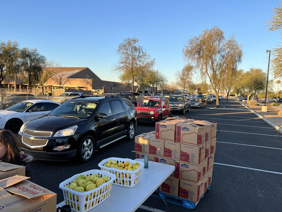 GESD40's tweet photo. HAPPENING TOMORROW: The GESD Food Distribution is Wednesday, May 10 at 8:30 a.m. until the food runs out. Arrive early and don't forget to bring your ID for this distribution happening at the GESD System of Care Center located at 7677 W. Bethany Home Road. #SpreadTheWord #GESD40 https://t.co/M4tyrmpwqd