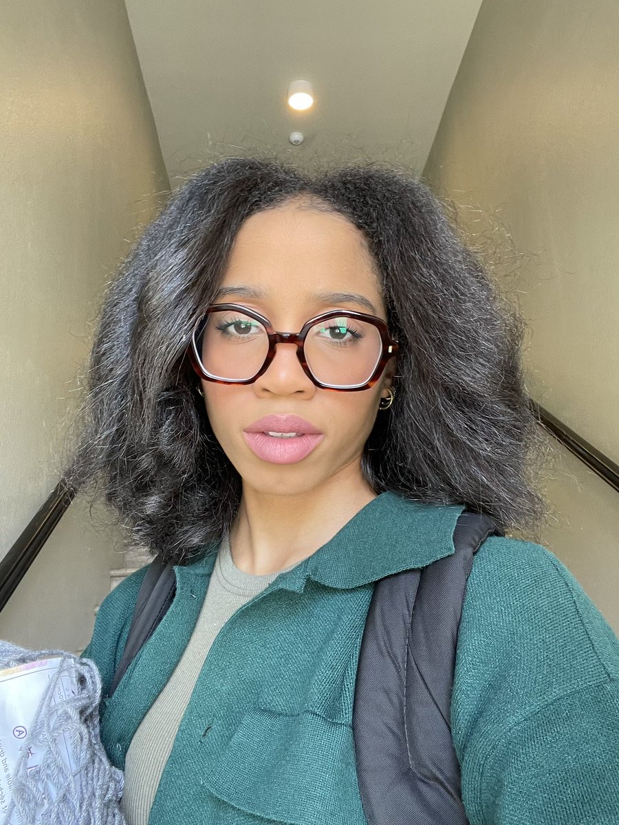 themaddymini's tweet image. Just like that I’m a junior in college👩🏽‍🏫🤯